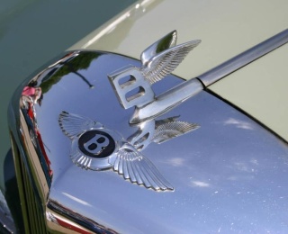 Bentley, Lamborghini Skip Paris Show Amid VW Cost-Cutting Drive