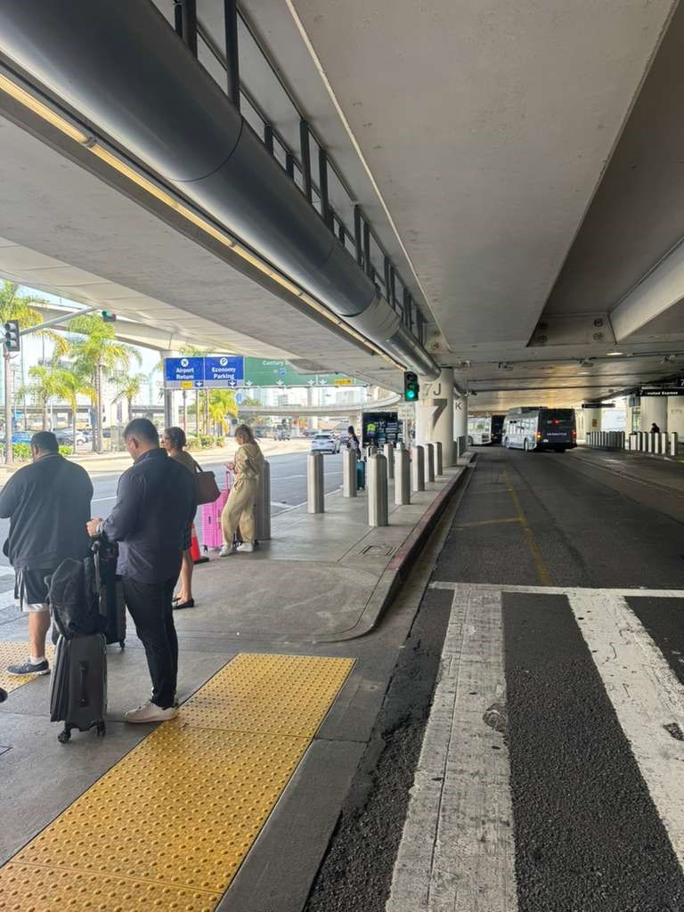 Column J7 - pickup point for private LAX car service